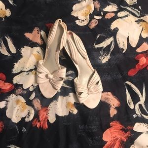 Simple white heels with tie